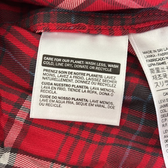 Levi’s Women’s Long Sleeve Button Down Blouse Medium NWT - Picture 7 of 8